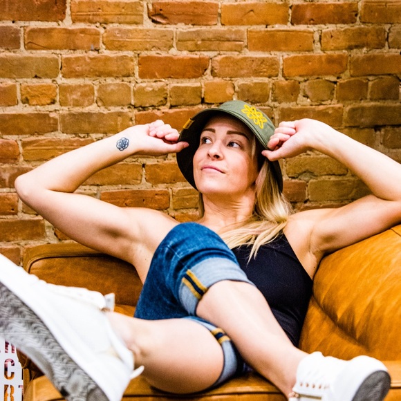 Meet your Posher, Ally - Picture 3 of 5